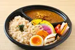 1899和出汁キーマカレー(カレー、茶飯、半熟卵、焼き野菜、自家製ピクルス)(RESTAURANT 1899 OCHANOMIZU)
