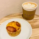 にんじんウインナーマフィン Carrot Wiener Muffin ＆ Drink（biotaCAFE）