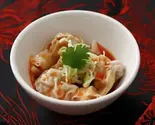 ピリ辛茹でワンタン（東呉食堂）