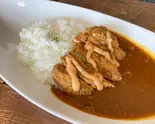 チキンフライのキーマカレー（Bake Café Lievito）