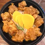 唐揚げ丼(PANCAKE)