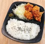 鶏の唐揚げ弁当6個 Chicken Karaage Bento 6ps（グムティー ヒル インド ネパール レストラン＆バー）