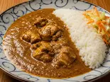 スパイスチキンカレー (ライス300g)（【45年の老舗の味スパイスチキンカレー】Dolmen＆遊）