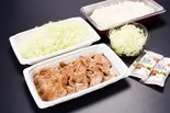 普通の生姜焼き弁当(5枚)+キャベツ(生姜キング 浅草橋本店)