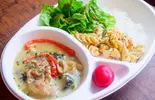 グリーンカレー(サラダ、付け合わせ付き)（DAINIC Cafe）