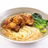 スペアリブの醤油煮込み麺（The Family 麻辣大学 ららテラス HARUMI FLAG店）