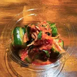 【自家製】オイキムチ（炭火焼肉皆家 桜木町本店）