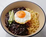 チャジャン麺（韓国料理HANSSAM難波心斎橋店）