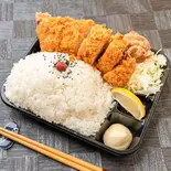1キロからあげ&とんかつ弁当(【メガ盛り‼】1キロ弁当工房 肉MAX!! 大盛りからあげお弁当店)