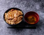 定番！岩中豚の生姜ダレ豚バラ丼（Soulmate Beach）