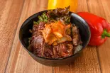 TVに取り上げられた!【キムチのせ】やわらか牛ハラミ丼(並 牛ハラミ約100g、)(ハラミとローストビーフとご飯 長居店)