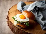 チェダーエッグバーガー（淡路島バーガー鶴見店）