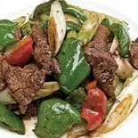 牛肉と玉葱黒胡椒炒め（中華料理美膳房）
