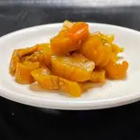 カツに合う漬物（カツ丼 三代目 なかじま 新宿店）