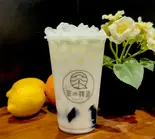M仙草ゼリーココナッツミルク（台湾タピオカミルクティー 茶の物語 王子店 CHAWUYU BUBBLE TEA）
