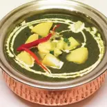 ほうれん草マッシュルームカレー/Sag Mushroom Curry（南インドエスニックレストランエローラパレス洗足池）
