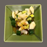 イカときゅうりのピリ辛あえ Spicy Marinated Squid and Cucumber(中国料理 みんらく)