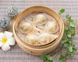 肉汁いっぱいの小籠包 Juicy Soup Dumplings（手作り豚まん専門店龍福-RYUFUKU-桃谷店）