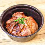 上カルビ＆ハラミ丼（焼肉ホルモンたすき 新橋店）