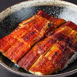 創業90年鰻卸業者直送うなぎ丼並(ハーフ（老舗鰻仲卸直送 うなぎのたかはし 神戸住吉店）