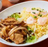 エビ炒飯&中華風しょうが焼き Shrimp Fried Rice & Pork with Ginger(四川麻辣火鍋 天府 関内店)