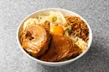 豚一枚増し汁なしそば 中盛（ラーメン宮郎）