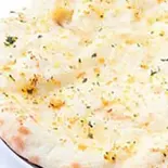 ガーリックチーズナン/Garlic Cheese Nan（インドアジアンダイニングバー＆レストラン サビナ）