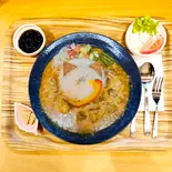 チーズチキンカレーセット（大社のまねき）