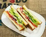 BLTサンド   BLT sandwich（カフェ ノエシス）