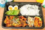 豚肉炒め弁当（新大久保韓国横丁 第一食堂）