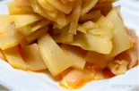 ネギとメンマ和え物（楽しい酒場·八鮮食堂）