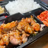【復刻/BBQソース焼肉とり弁当】低脂質高たんぱくの焼肉とり弁当!ジューシーな鶏肉を当店オリジナルBBQソース・山形米(はえぬき)とご一緒に!(A5和牛焼肉・上野【ゆう焼けこやけ】6/1NEW OPEN!!)