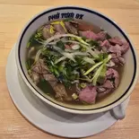 Phở tái chínレア+肩バラ牛肉フォー（PHO TUOI9X）