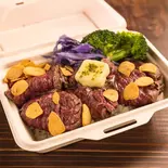 悪魔のガリバタ!ステーキ丼【がっつりNo.1】(ミートイートアップ吉祥寺店)