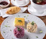 セット1 (サラダ盛り合わせ3類、ボルシチ、ピロシキ2個)（【絶品ロシア料理のお店】BELUGA KOBE）