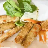パリパリ揚げ春巻きchả giò rế (6個セット)（525 Banh my サンドイッチ＆coffee専門店）