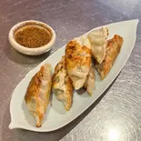 焼き餃子（韓国居酒屋 トワヨ）