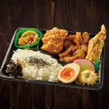 ②ももザンギ＆鶏スタミナ焼き弁当（なるとキッチン茅場町店）