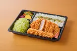 三元麦豚ロースかつと大海老フライ弁当（とんかつ 新宿さぼてん 覇王樹本店）