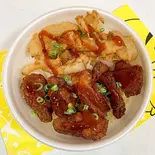 ヤンニョムチキン丼（金のとりから大和田店）