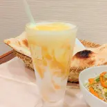 マンゴーラッシー(ちゃとりかとり 本八幡店)