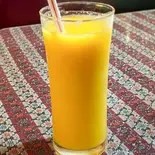 マンゴーラッシー mango lassi(インドレストラン ビパナ)
