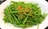 空芯菜とニンニク炒め( Rau Muống Xào Tỏi)（ベトナム料理モク屋木場店）