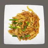 豚肉と野菜の糸切り炒め(チンジャオロース) Stir-Fried Shredded Pork and Vegetables(中国料理 みんらく)