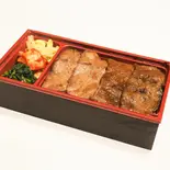 牛タン＆特撰上ロース弁当（一頭買い焼肉 美美）