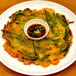 ニラと青唐のチヂミ/Nira and Green chili Jeon（HANKIコリアンダイニング）