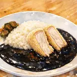 厚切りロースの白いとんかつ黒カレー（アグー専門店 白いとんかつ 花ひらく 四ツ橋店）