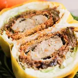 ヒレカツカレーのサンドイッチ（パイナップルフィールド）