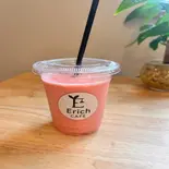 イチゴスムージー（Erich CAFE）