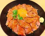 ローストビーフ丼（海鮮丼の駅前 心斎橋店）